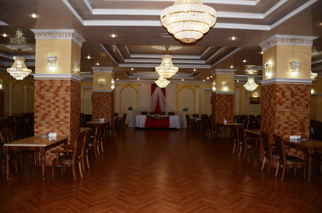 Saryarka Hotel Astana Bagian luar foto