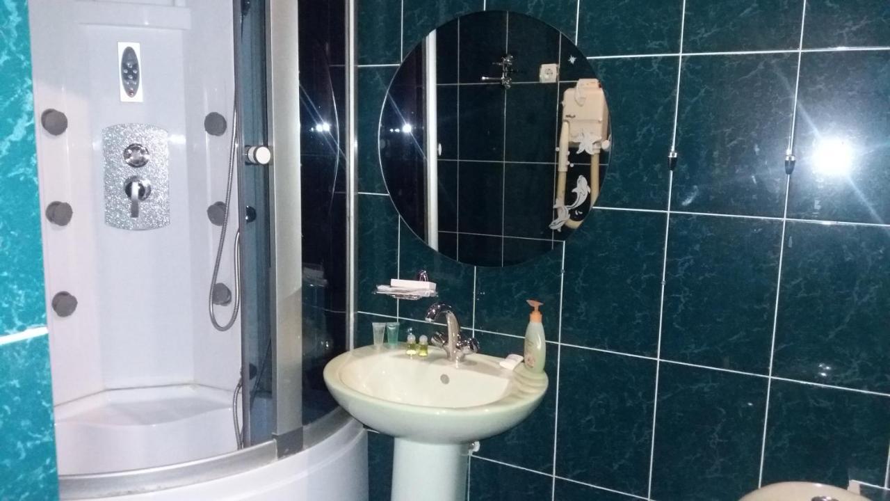Saryarka Hotel Astana Bagian luar foto