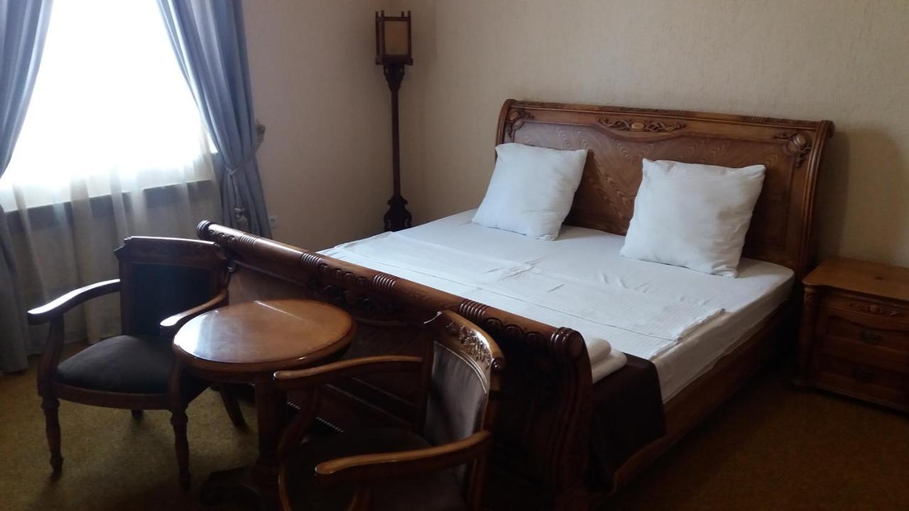 Saryarka Hotel Astana Bagian luar foto