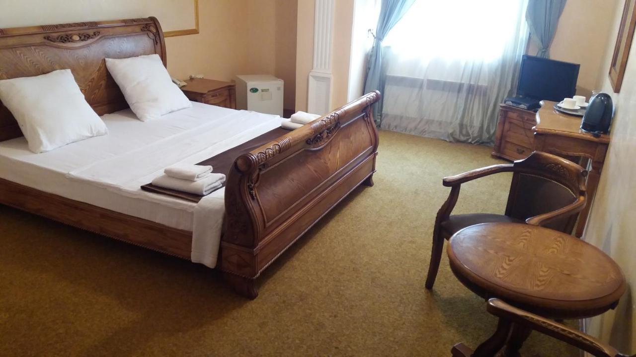 Saryarka Hotel Astana Bagian luar foto